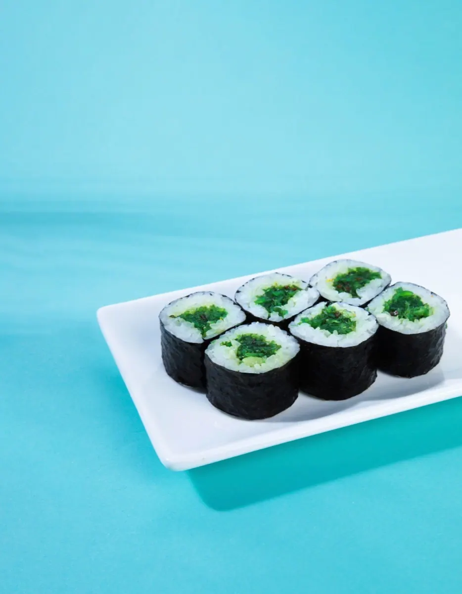 Maki roll with Chuka