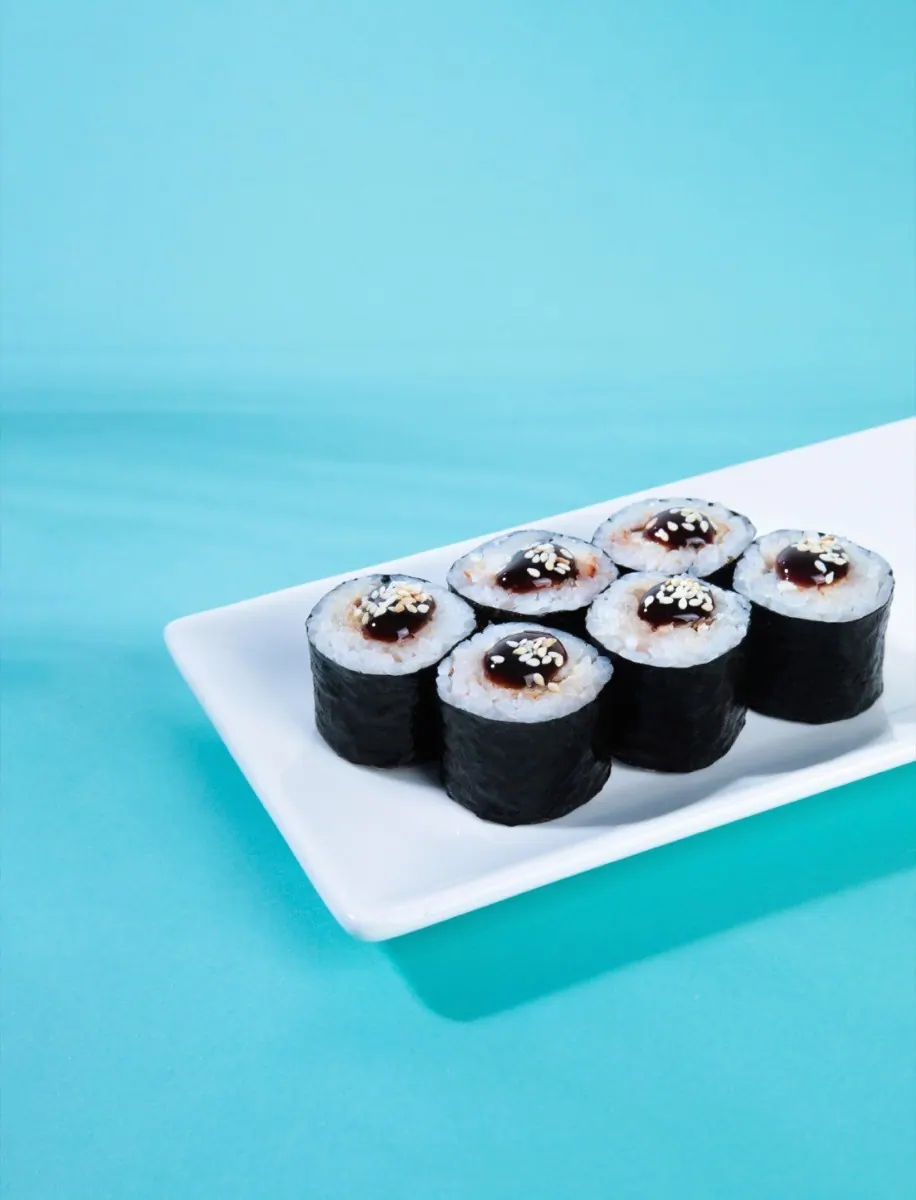 Maki roll with eel