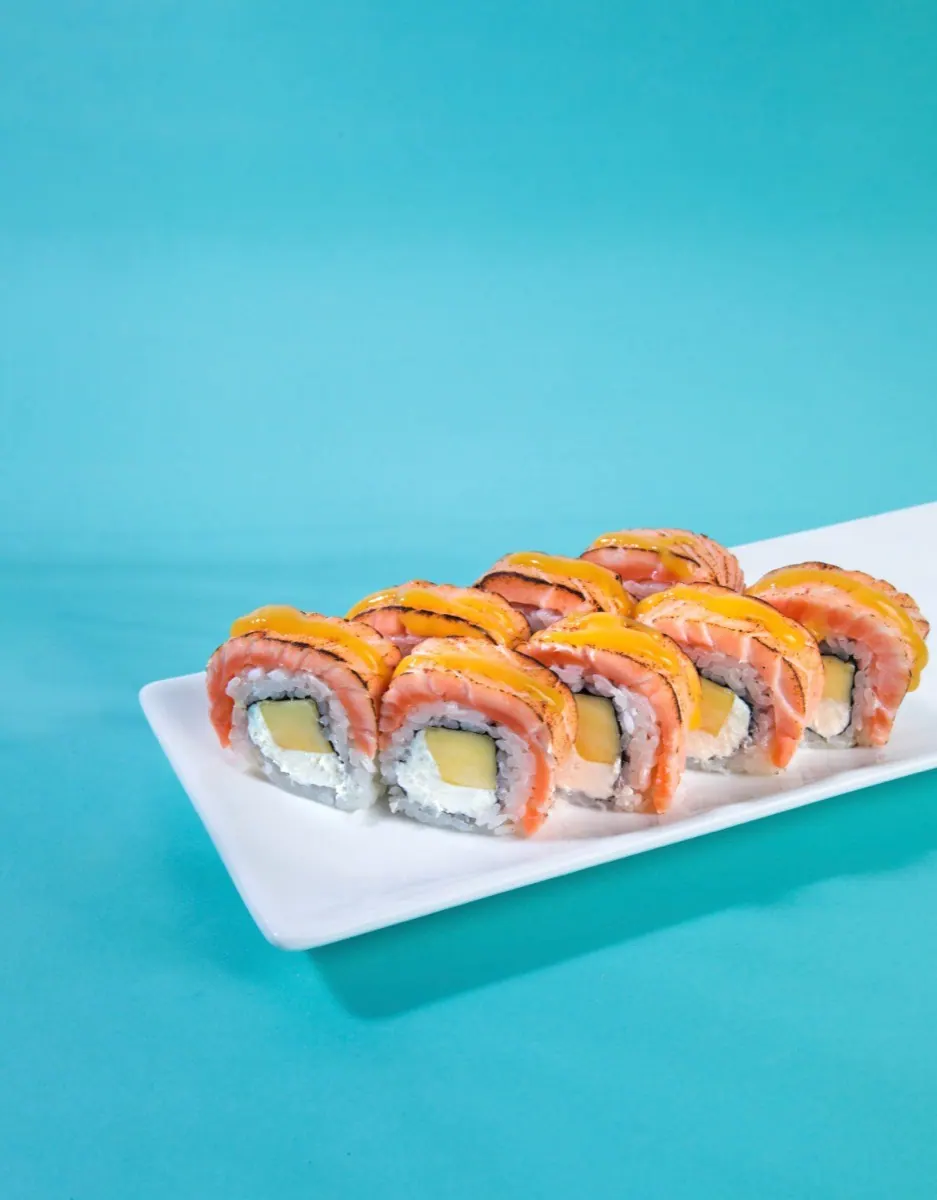 Philadelphia with grilled mango